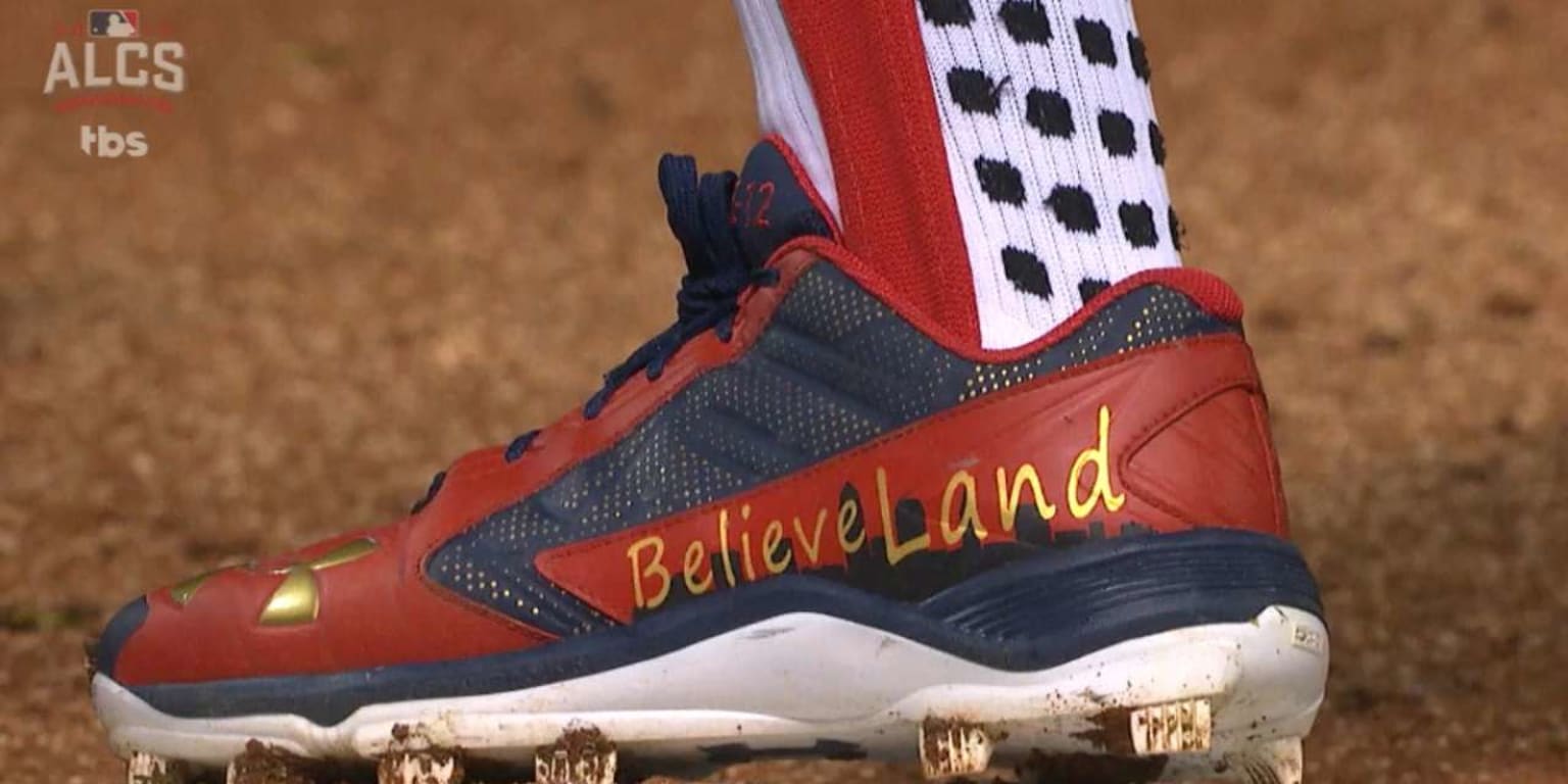 Francisco Lindor's Puerto Rico-inspired cleats are clean and striking 
