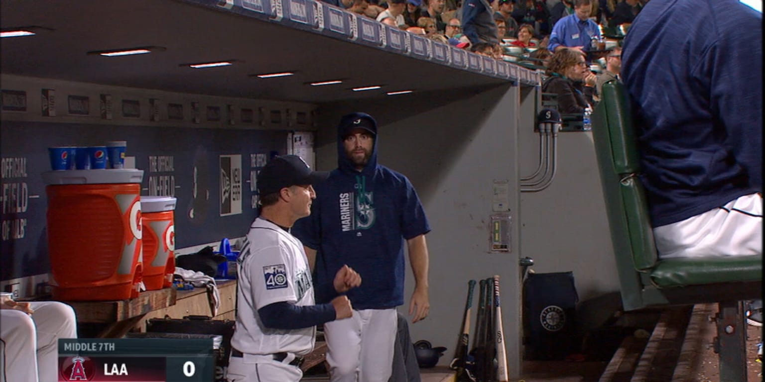 Ian Kinsler hit a homer, and celebrated by having a dugout hoedown with  Jeimer Candelario