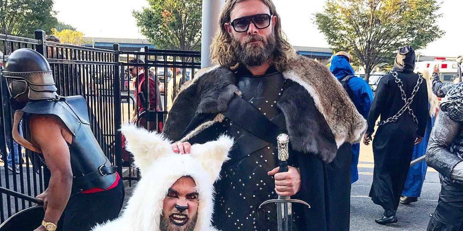 In his 'Game of Thrones' cameo, Lannister soldier Noah Syndergaard threw a  strike with a spear