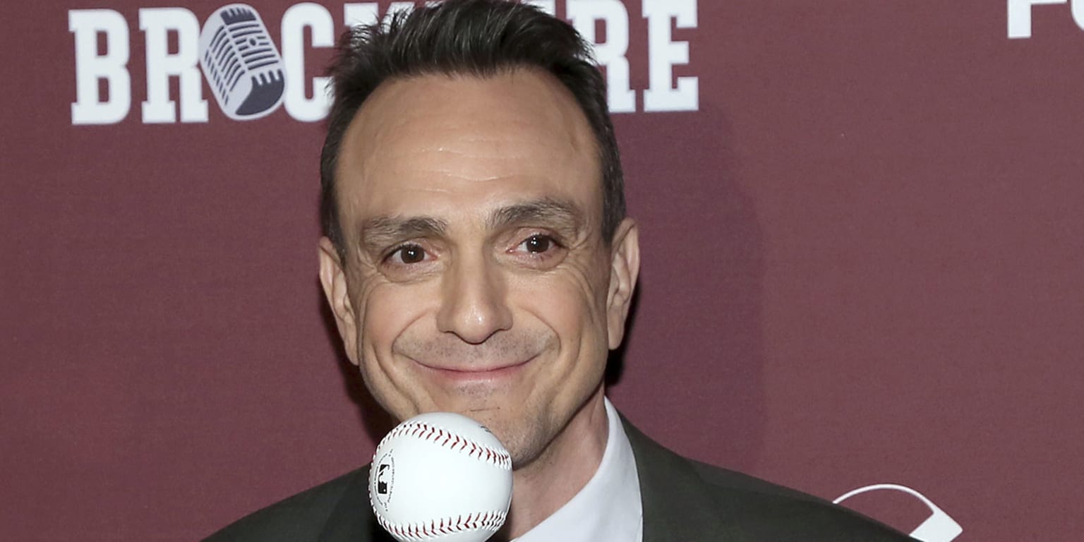 How Hank Azaria Narrates Life with Generic Baseball Announcer