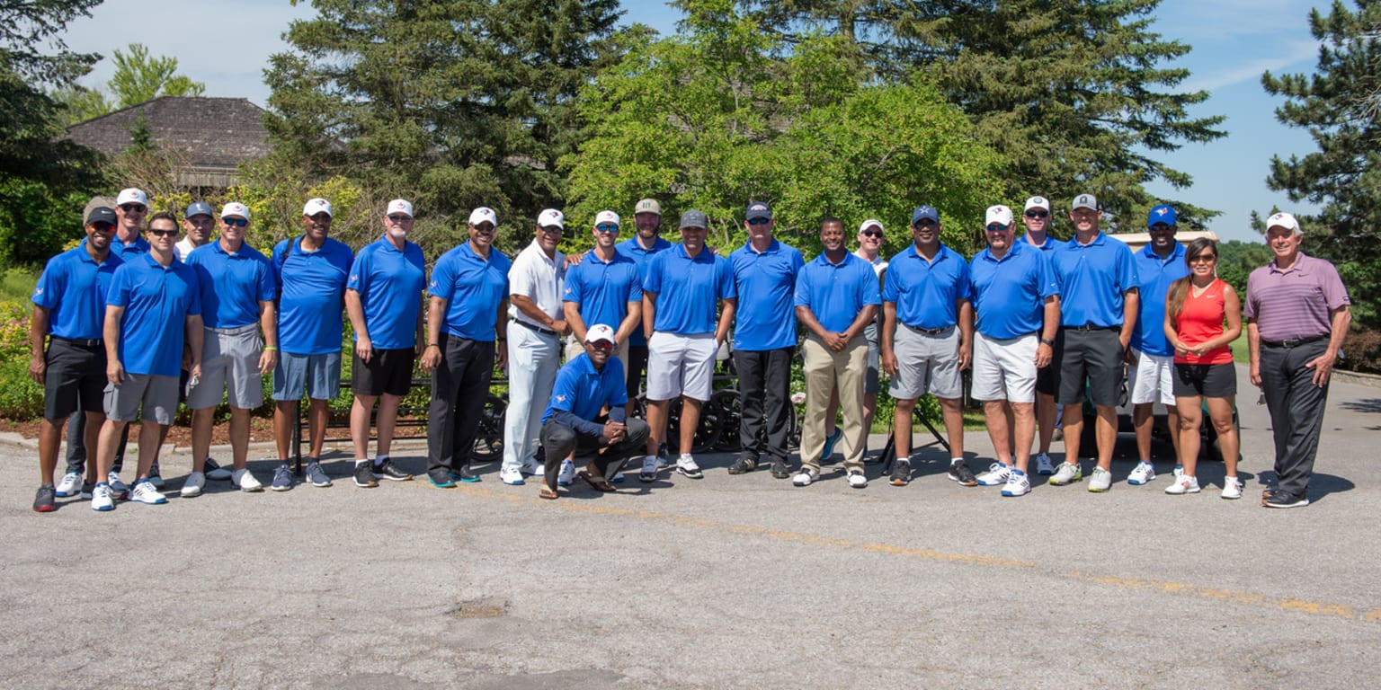 Giants' players hit the links for annual golf outing