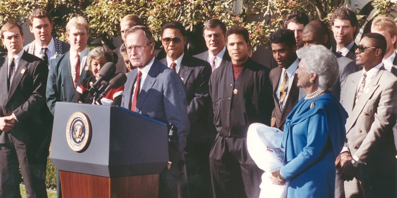 Reds visit White House after winning 1990 World Series