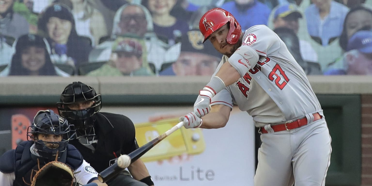 Baseball Bros on X: Mike Trout with his son at the Home Run Derby