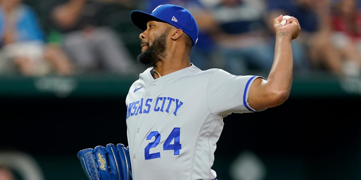 Amir Garrett strikes out two in strong relief outing for Royals