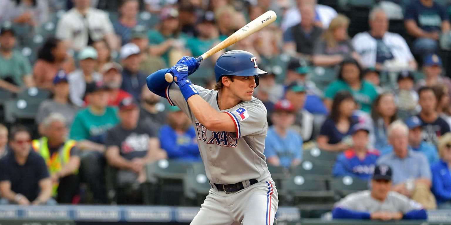 Eli White debuts new swing