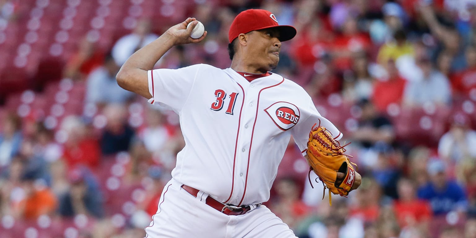 Cincinnati Reds Alfredo Simon (31) during a game against the