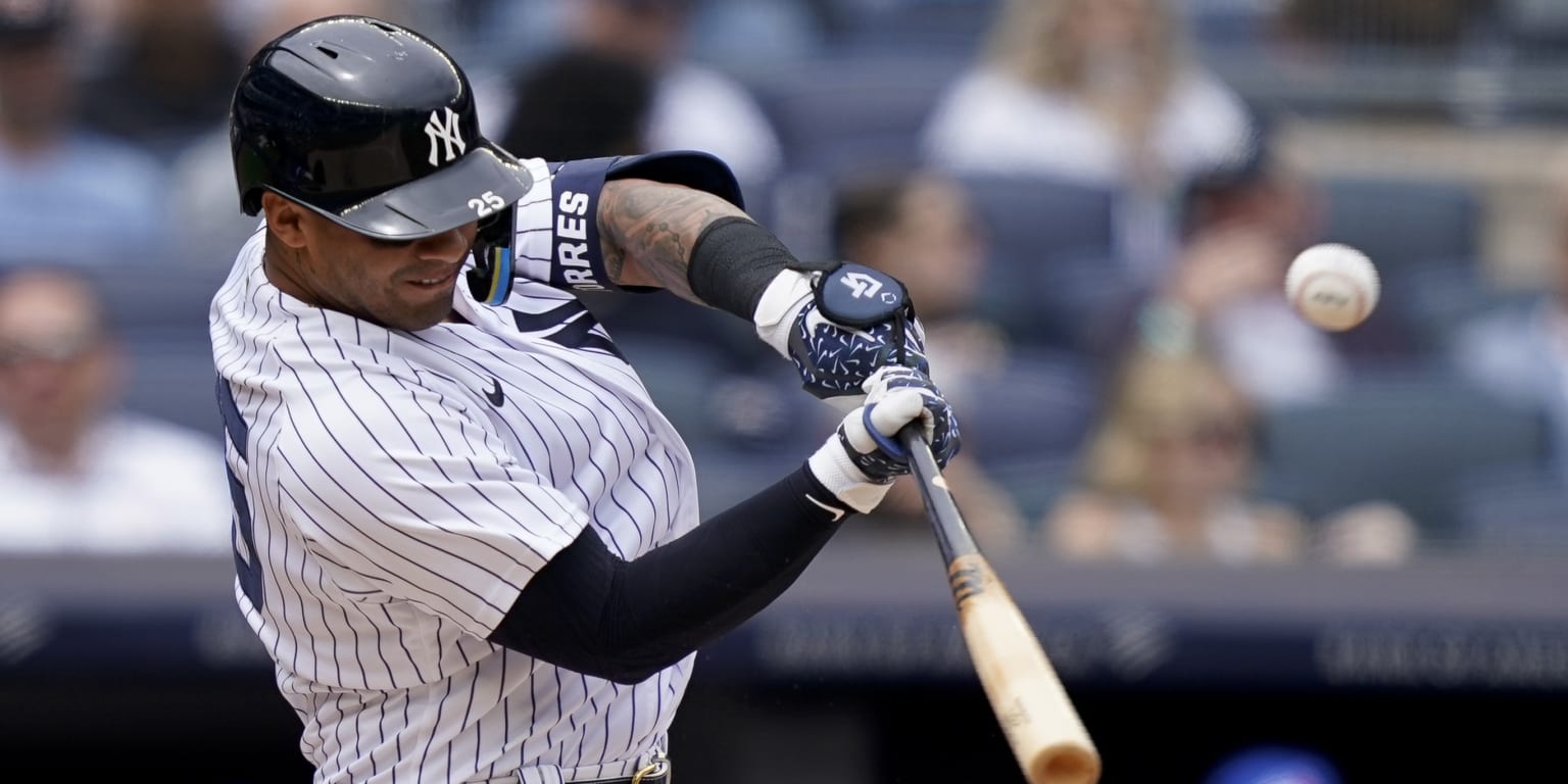 Torrid Torres leads Yankees to brush of Jays thumbnail