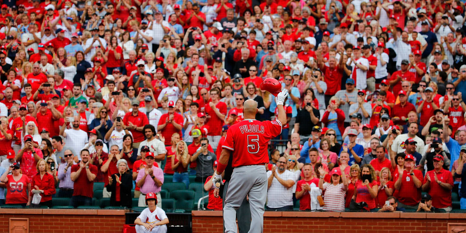 Pujols gives fan the jersey off his back before returning to St