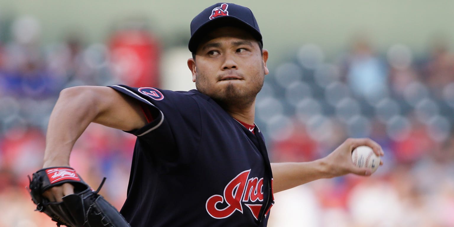 Twins' Bartolo Colon considering retirement: report