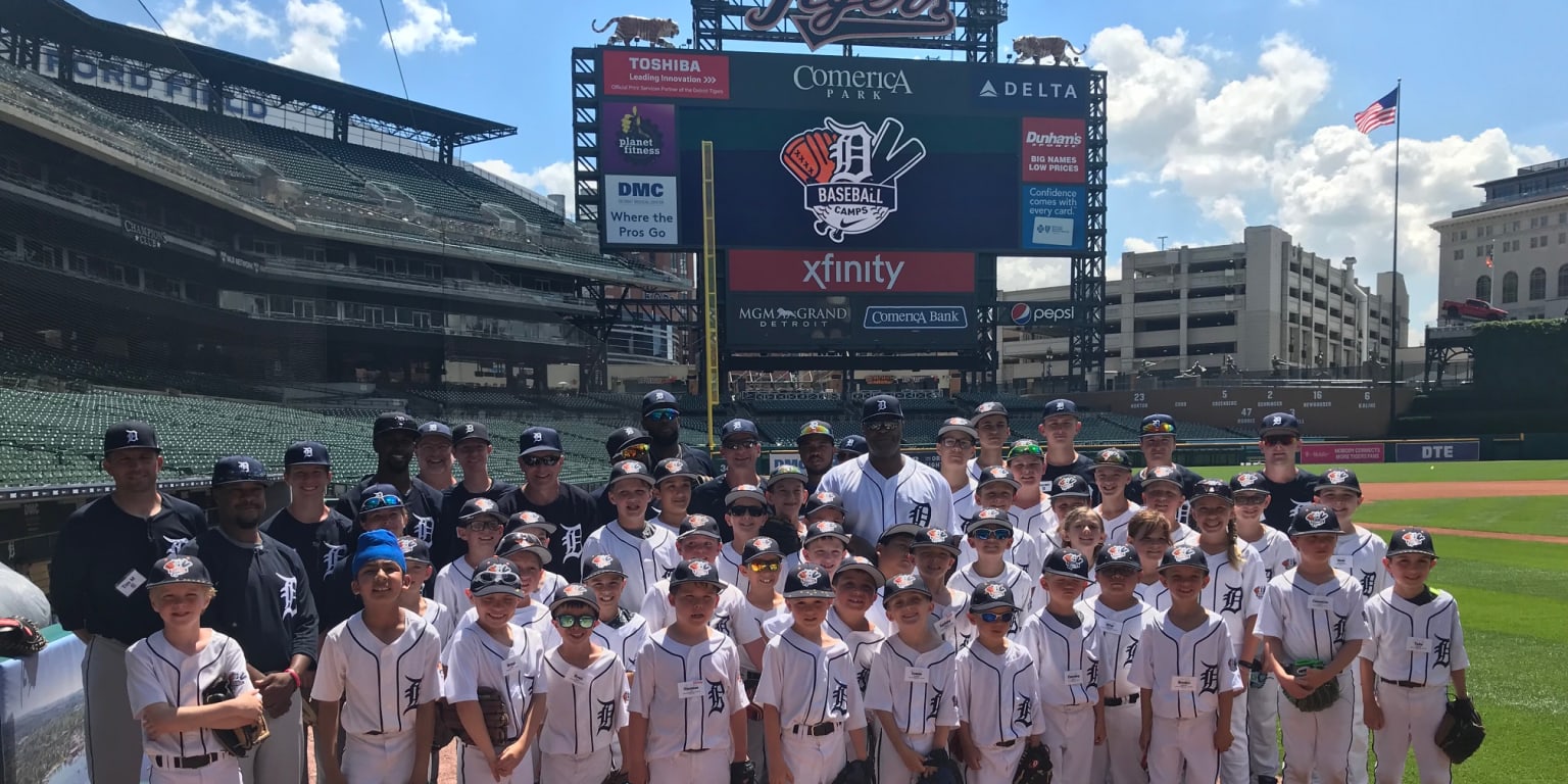 Baseball All-Star Nick Castellanos headlines skills camp for local youth