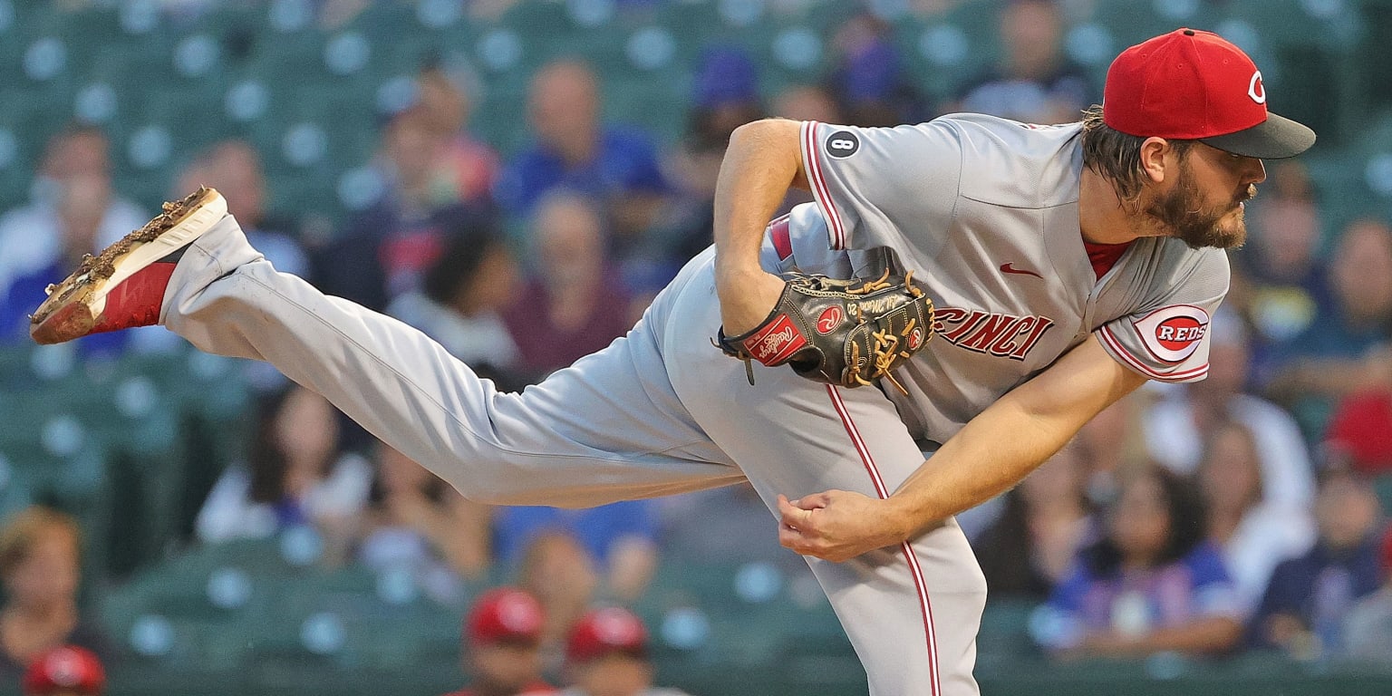 Cubs' Wade Miley returns to Cincinnati; Reds to recognize his 2021 season -  Chicago Sun-Times