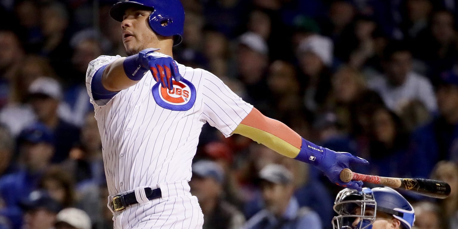 Willson Contreras unleashes incredible bat flip on monster home run (Video)