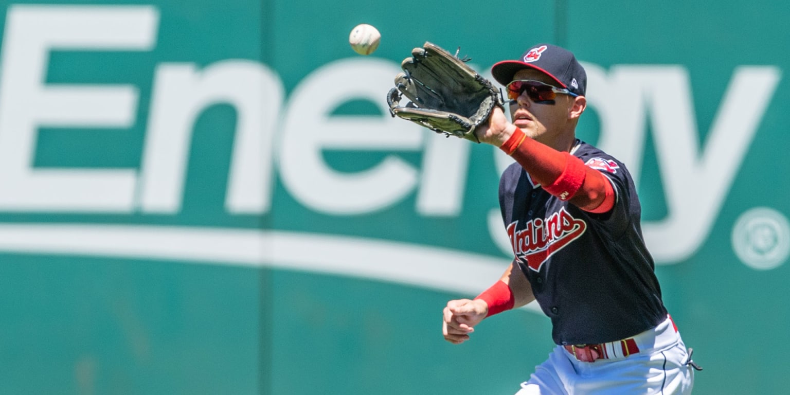 Rajai Davis happy for a chance to see his old Indians teammates