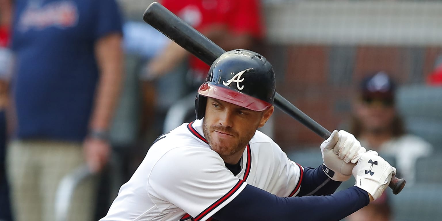 Freddie Freeman leaves game with respiratory infection