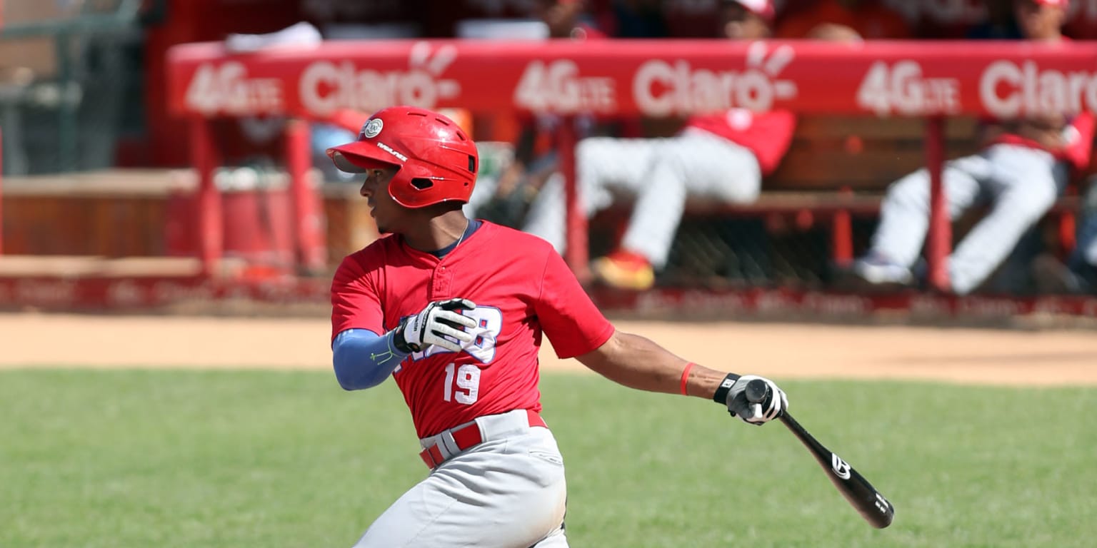 Rays top prospect Wander Franco a hit in second big-league exhibition