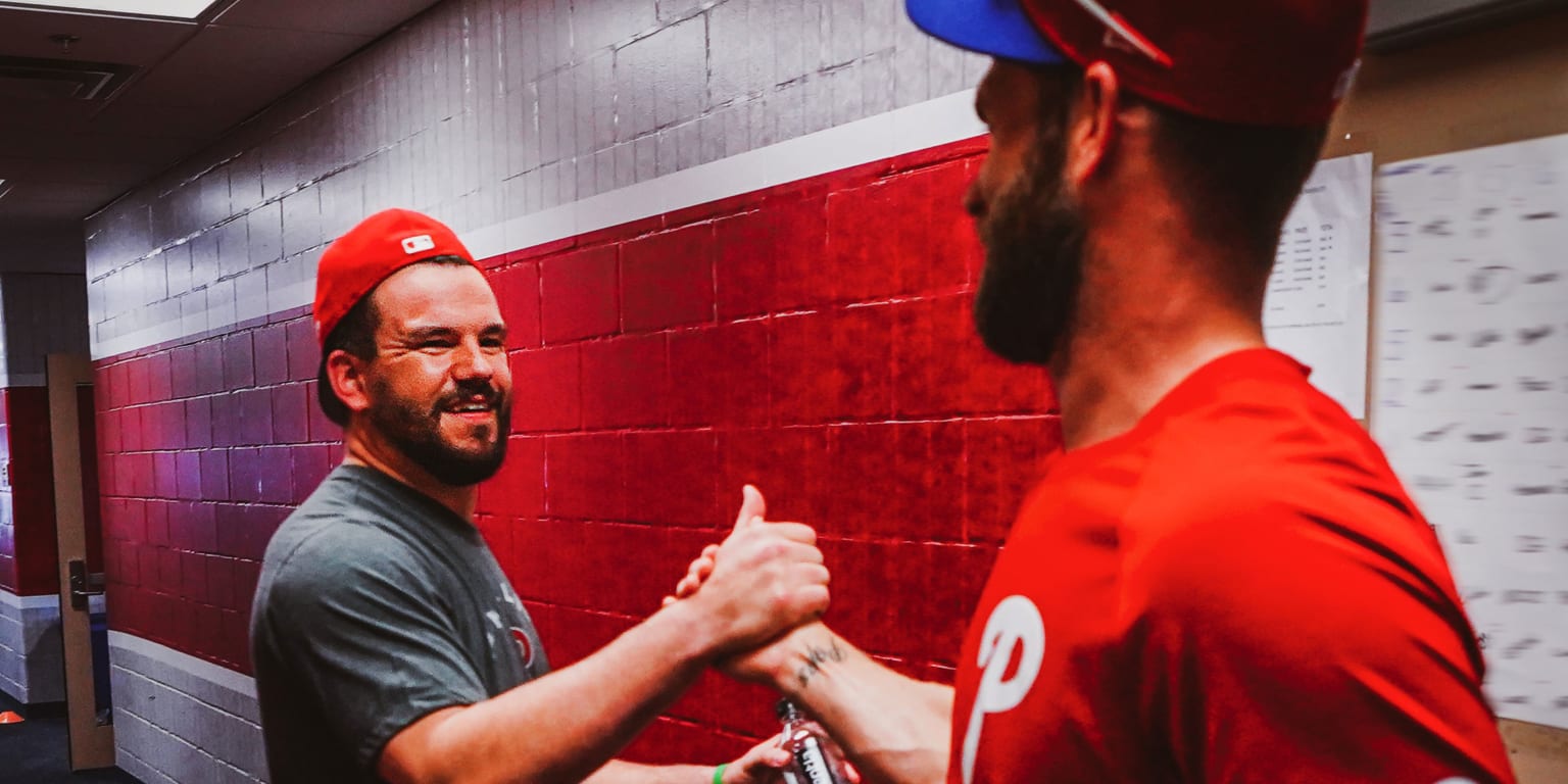 Kyle Schwarber discusses joining Phillies