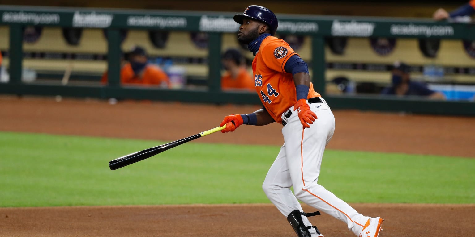 Yordan Alvarez scratched from Astros' lineup with knee issue