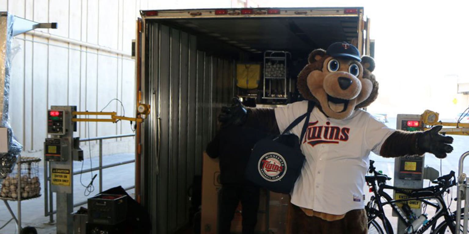 T-Padres' new mascot makes first appearance - Ballpark Digest