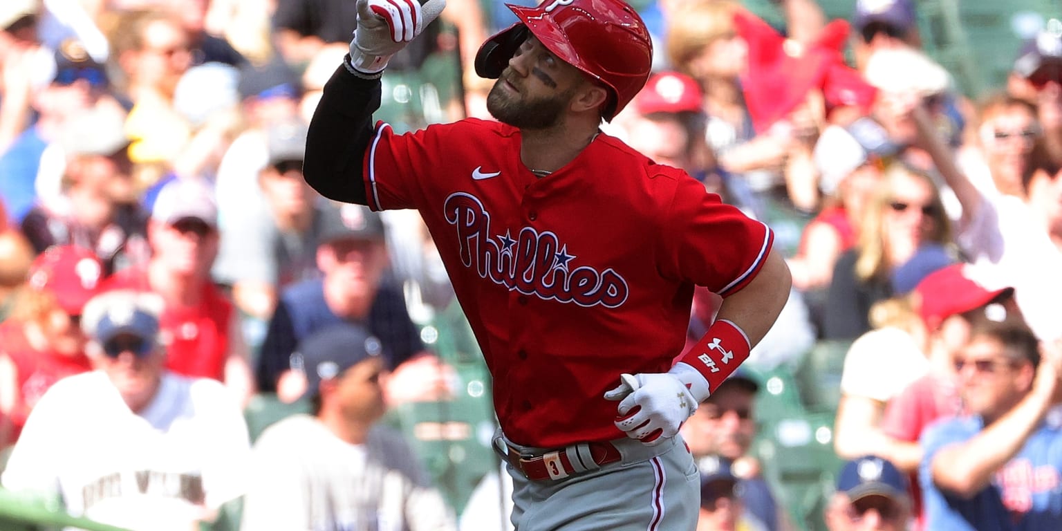 5 HRs in 6 games for Bryce??? What a streak for Phillies' slugger Bryce  Harper!! 