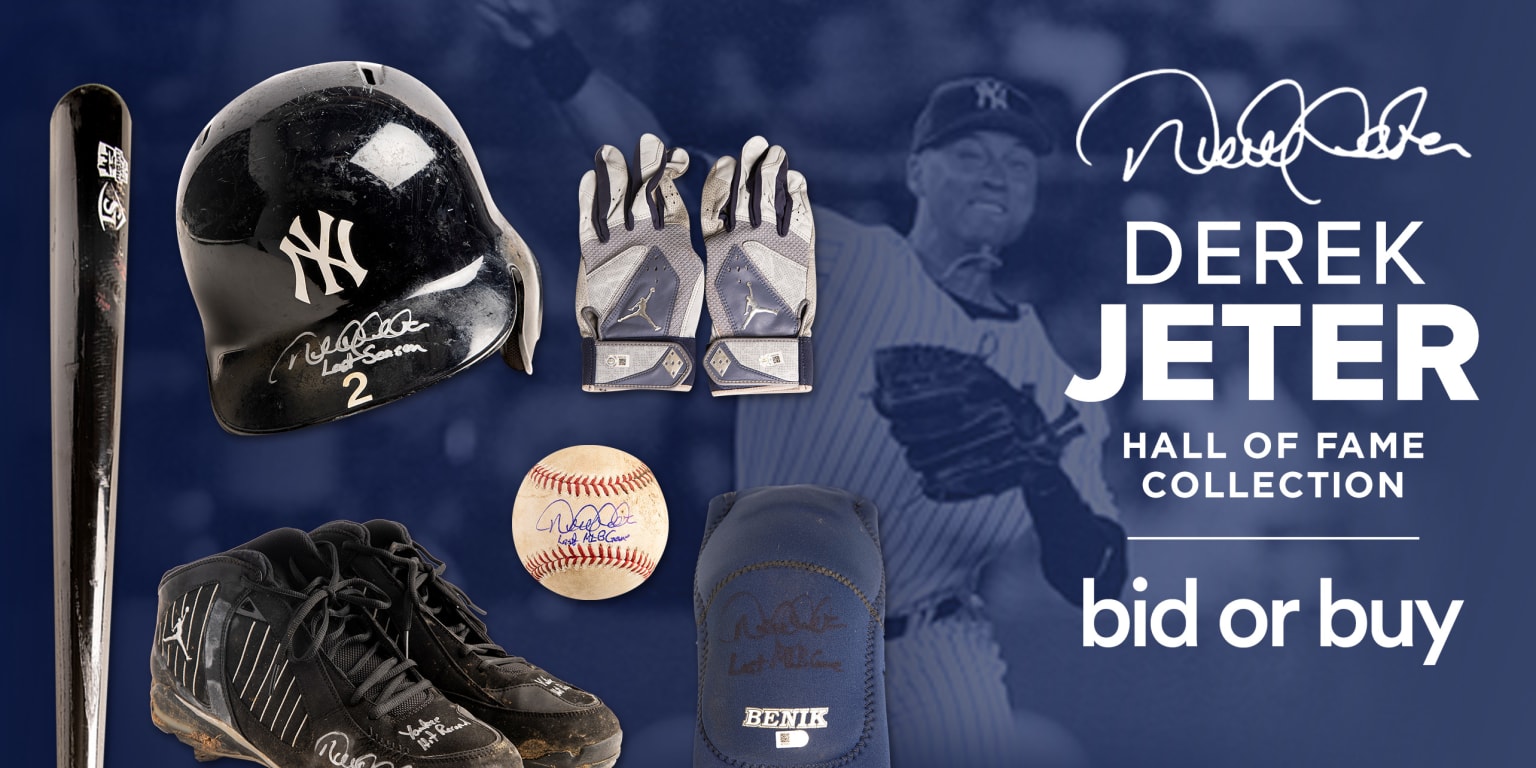 Derek Jeter Signed Baseball Card - Memorabilia Center