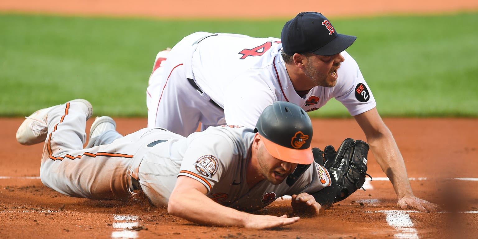 'What a play by Rich Hill!' Veteran steals run - MLB.com