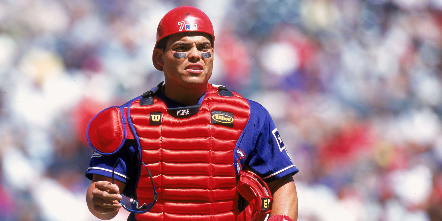 Ivan Rodriguez headlines Texas Rangers all-time roster by WAR