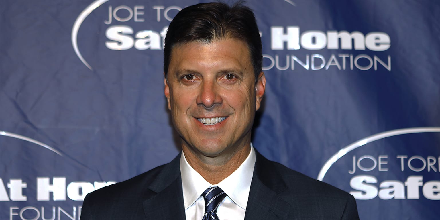 Tino Martinez honored at Safe At Home Gala