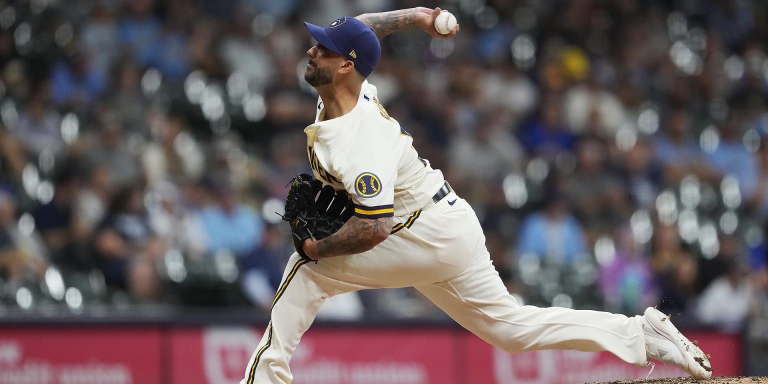 Matt Bush gets first save for the Brewers