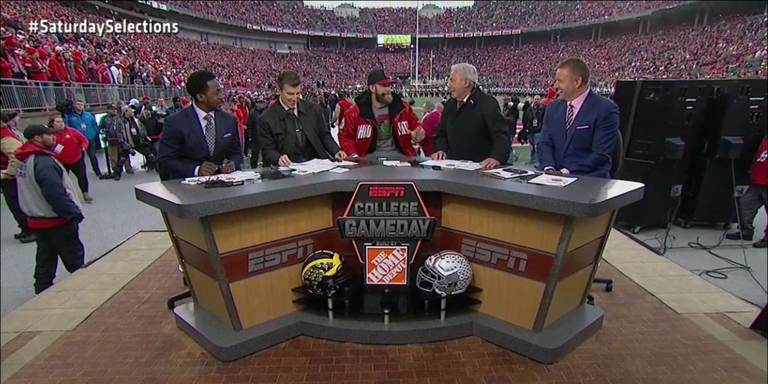 Bryce Harper showed up on College Gameday dressed in his Ohio State best