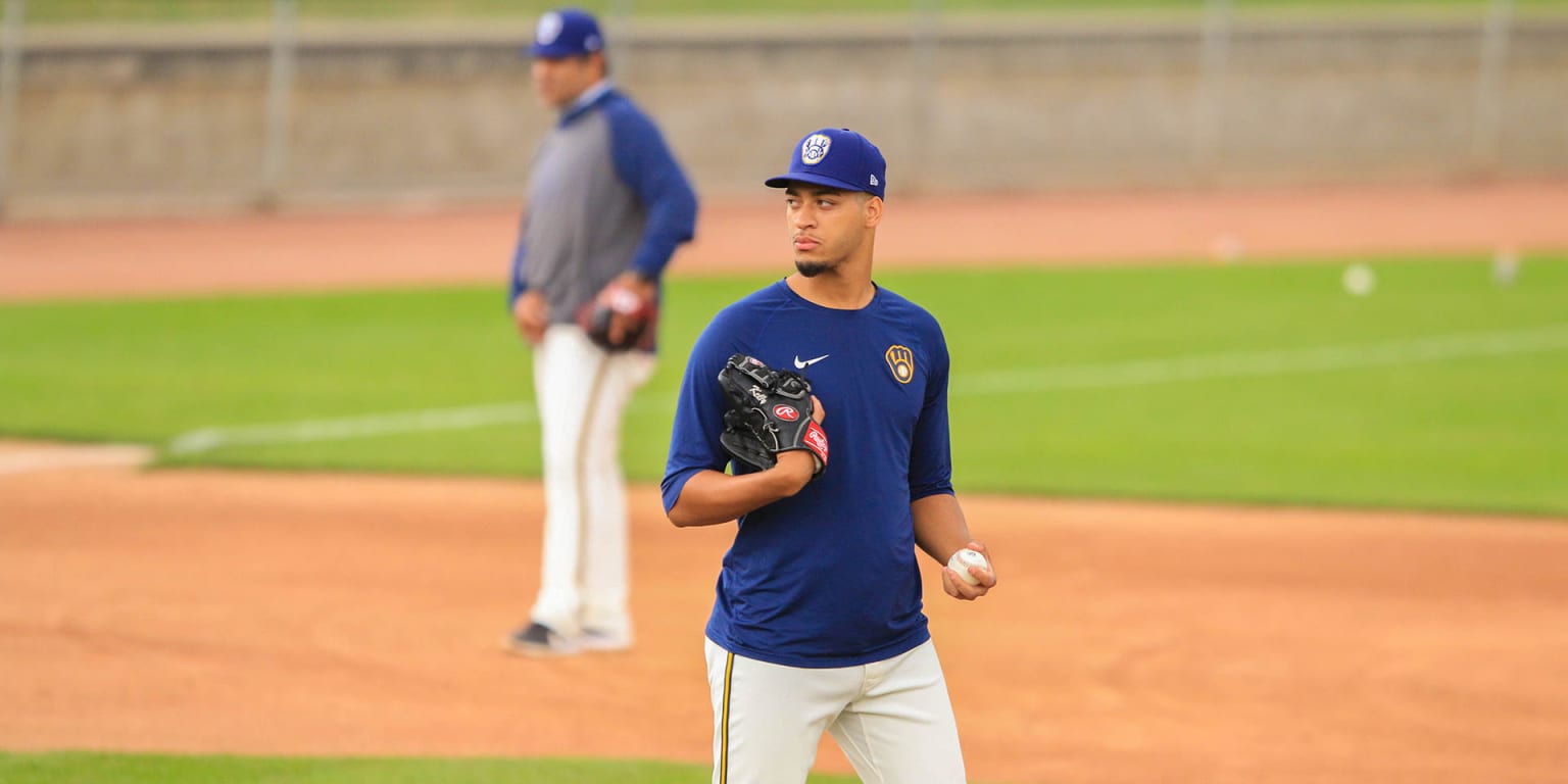 Antoine Kelly, of the Milwaukee Brewers, looks on before the MLB All-Star Futures  baseball game, Saturday, July 16, 2022, in Los Angeles. (AP Photo/Abbie  Parr Stock Photo - Alamy