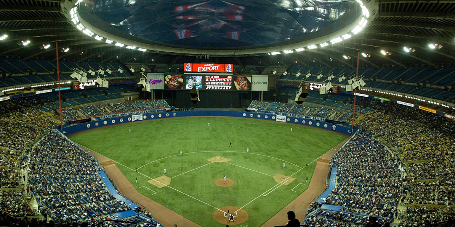 Cards to play Montreal exhibitions vs. Jays in '18.