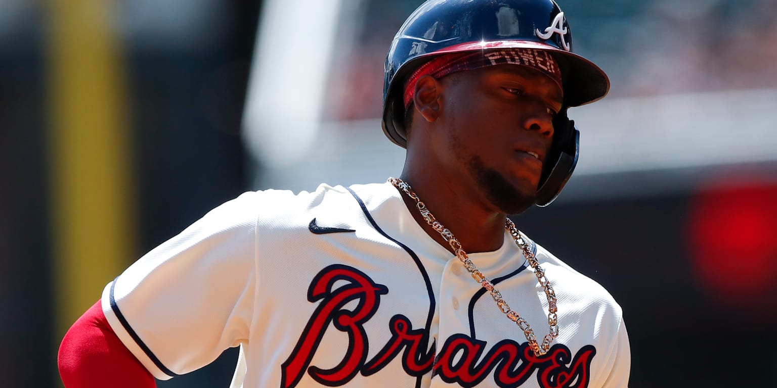 Soler the boot and Braves whiten Giants