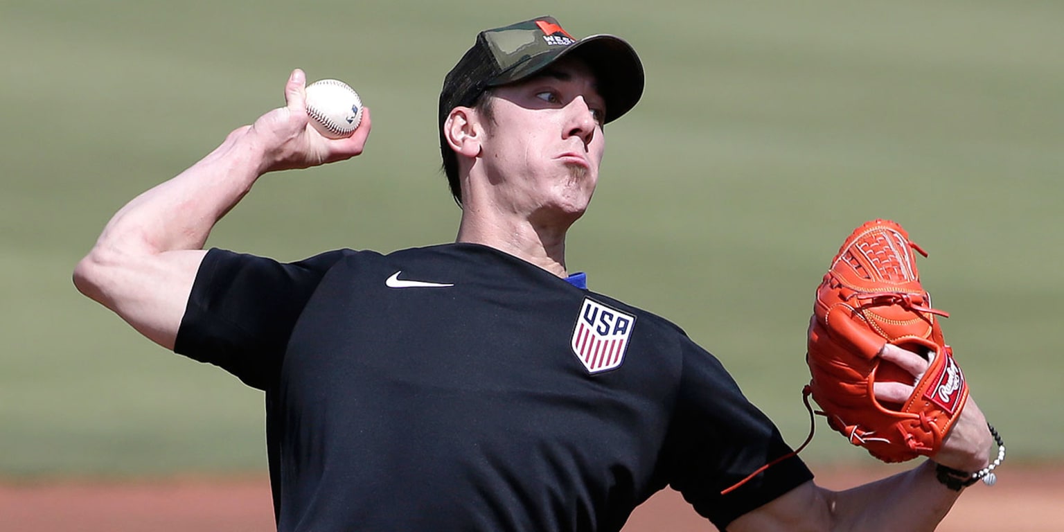 Immediately after throwing a no-hitter, Tim Lincecum put on a U.S. soccer  jersey