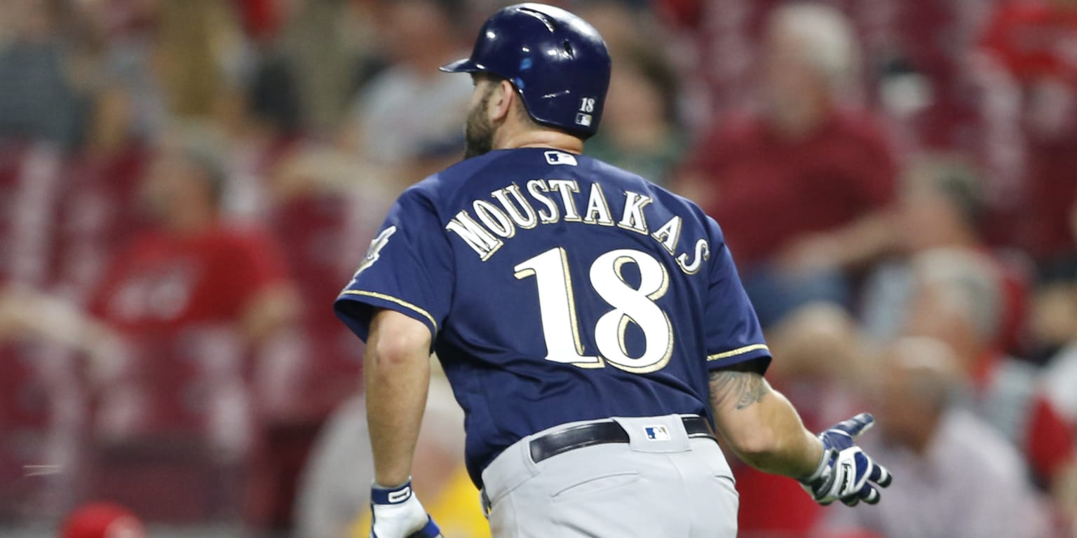 Brewers reportedly have considered adding Mike Moustakas