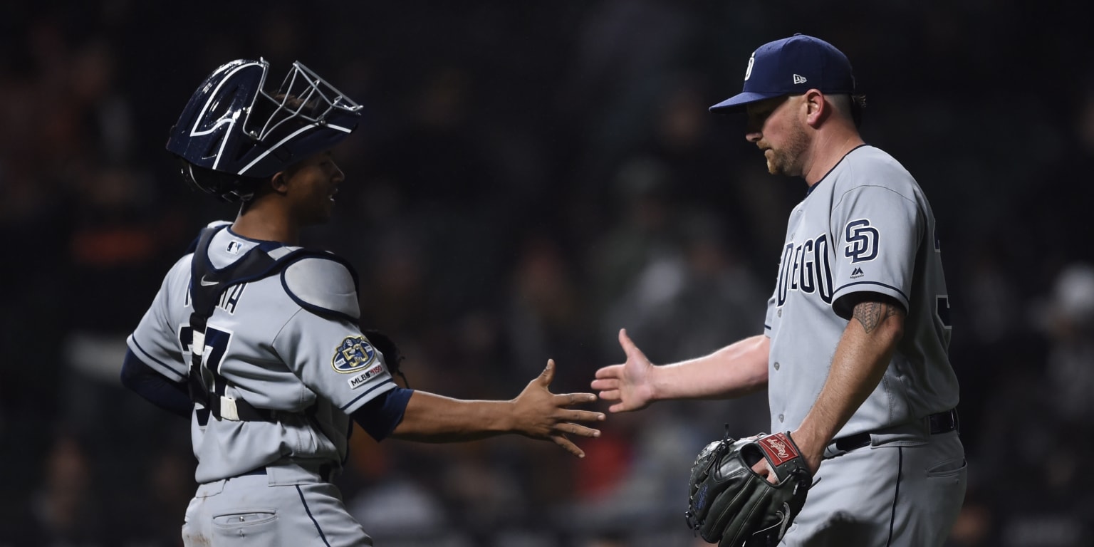 Comeback win gives Padres a 9-1 homestand