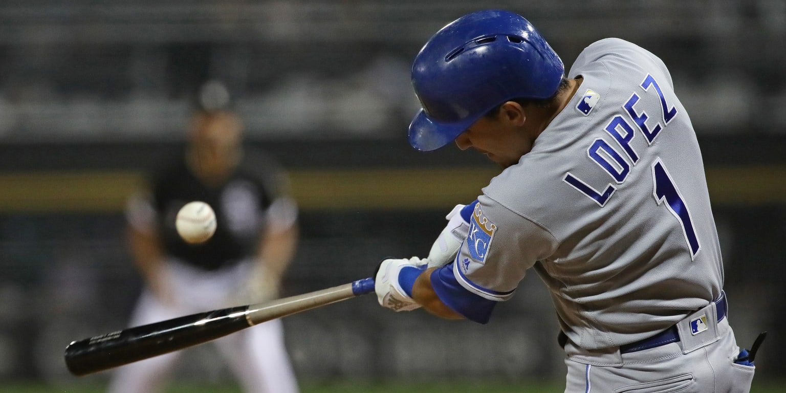 She said Yes!: Royals' Nicky Lopez gets engaged in Chicago