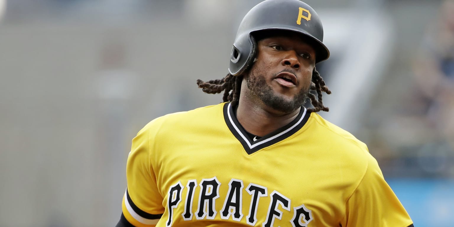 Offense breaks out after brawl as Pirates finish sweep of Reds