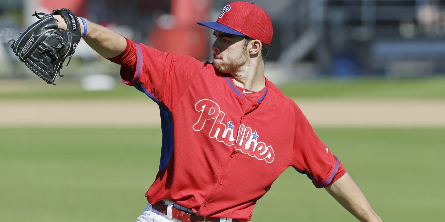 Tigers claim lefty reliever off waivers from Phillies 