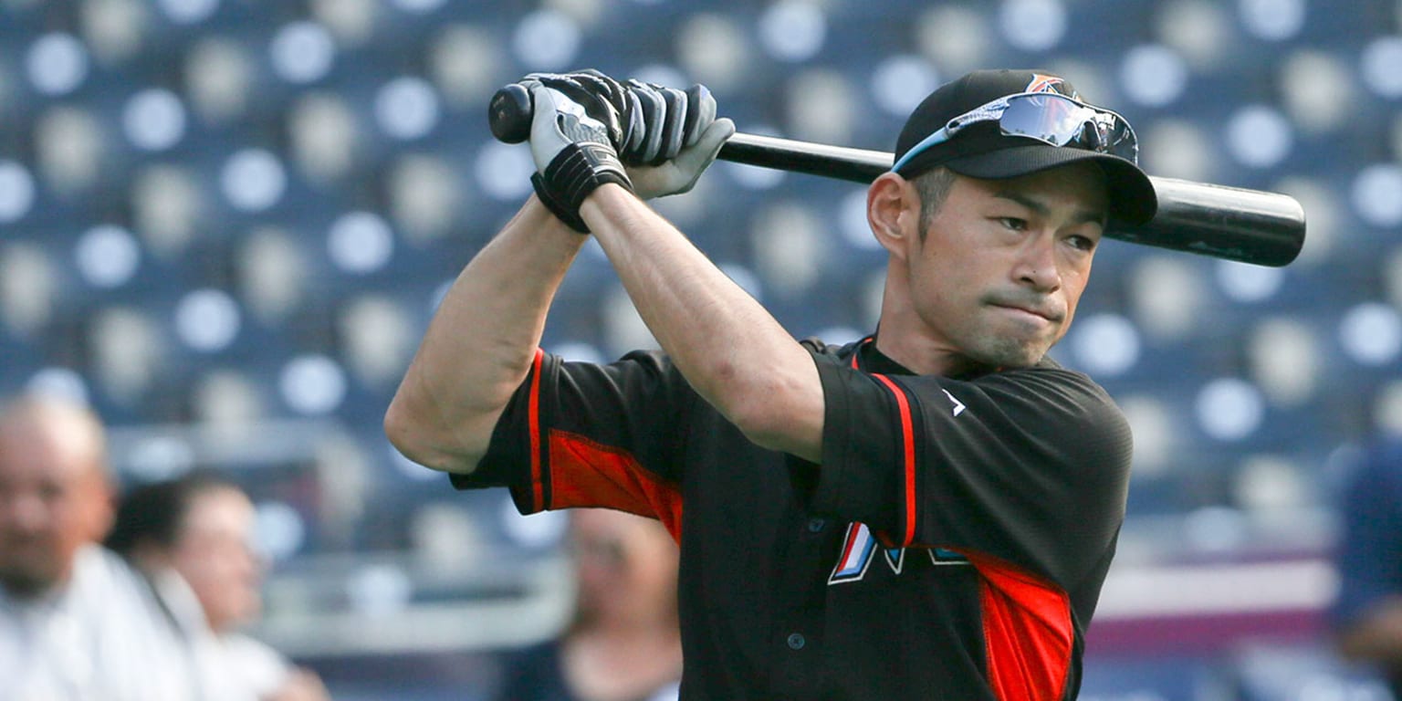 Ichiro Suzuki passes Pete Rose in combined professional hits