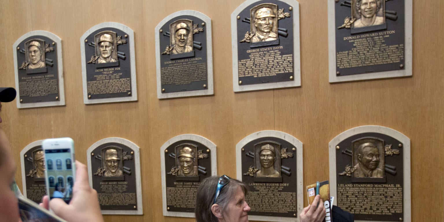 Quiz: How Well Do You Know Baseball Hall of Fame Plaques? - The