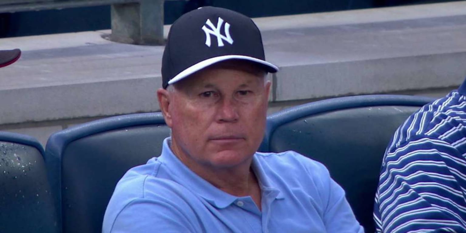 Perfect son Brett Gardner tossed a foul ball to his dad in the