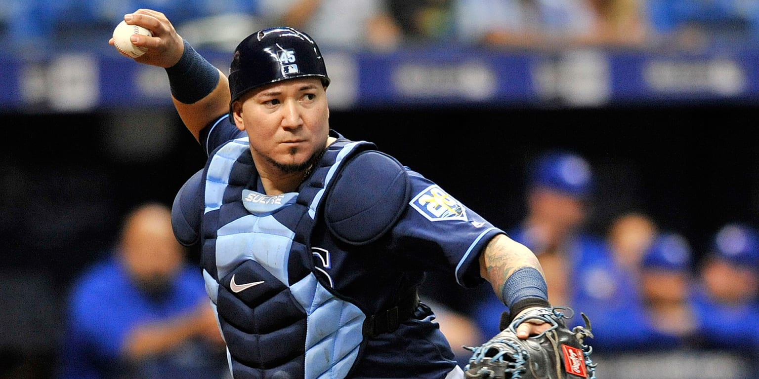 Orioles sign Jesus Sucre to Minor League deal
