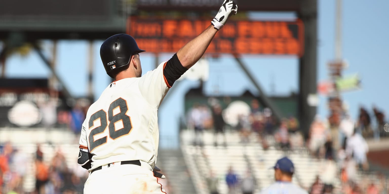 Posey belts a walk-off homer in the 17th 