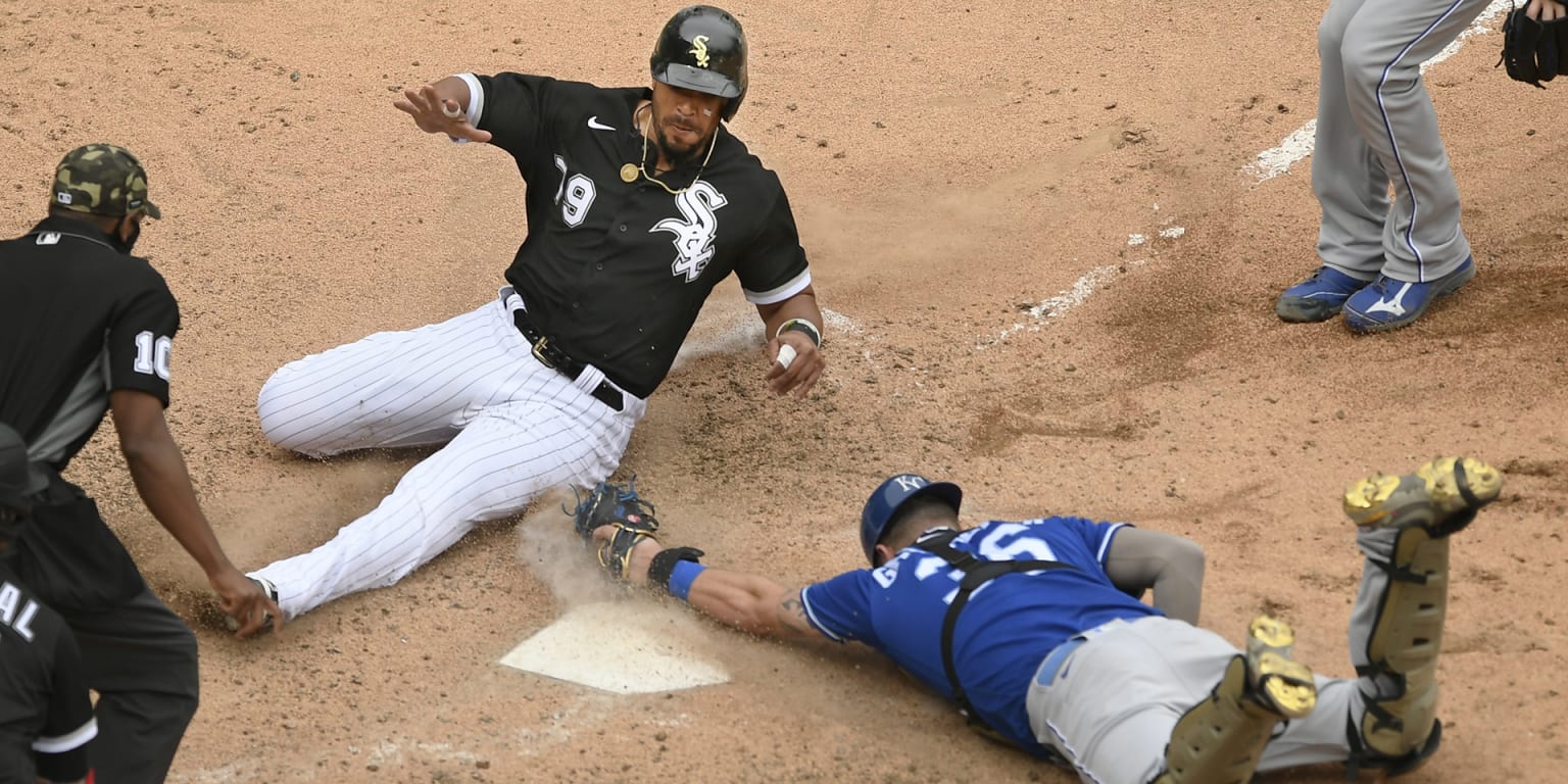 Yasmani Grandal drives in eight runs in another wacky Cubs-White Sox rivalry  game - The Athletic