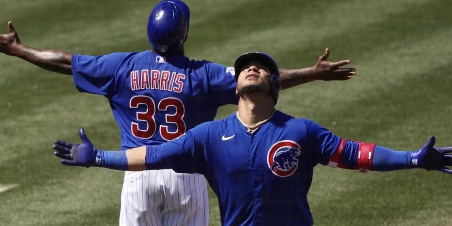 Willie Harris: What's behind Chicago Cubs coach's move at third base