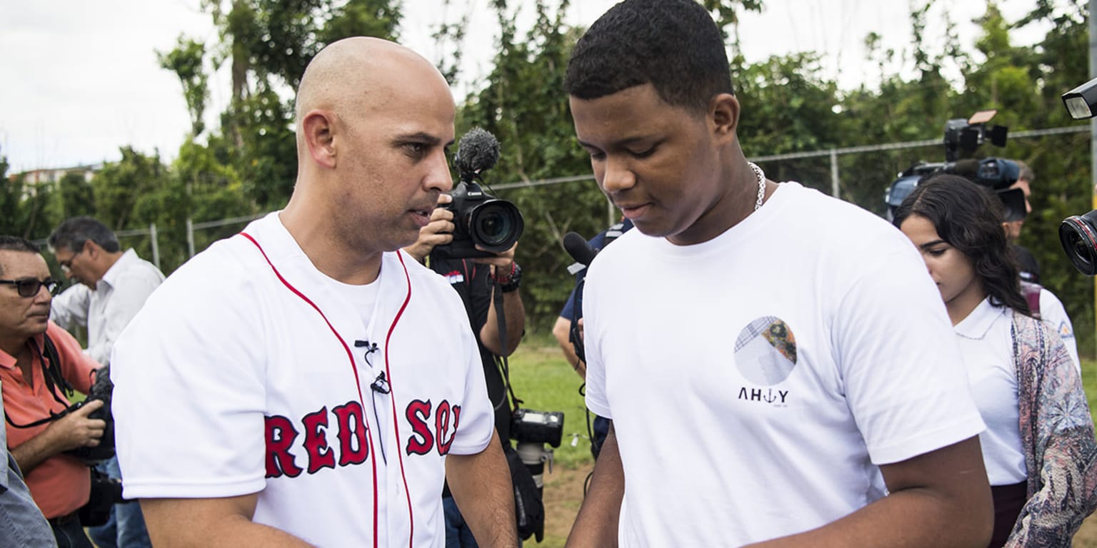 Alex Cora wants to take World Series trophy to Puerto Rico - Sports  Illustrated