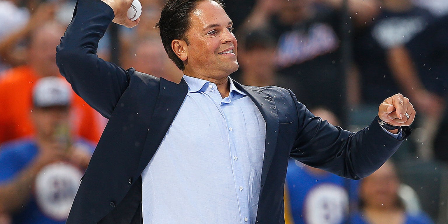 Mike Piazza on living in Italy, PitchCom –