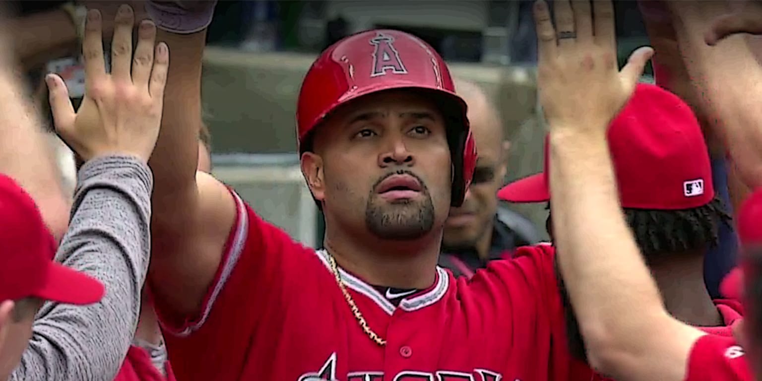 Albert Pujols joins Hank Aaron and Alex Rodriguez in 2,000-RBI club