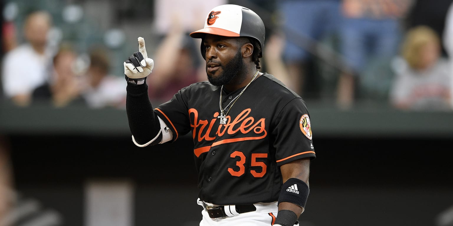 Dwight Smith Jr. grand slam drives O's win