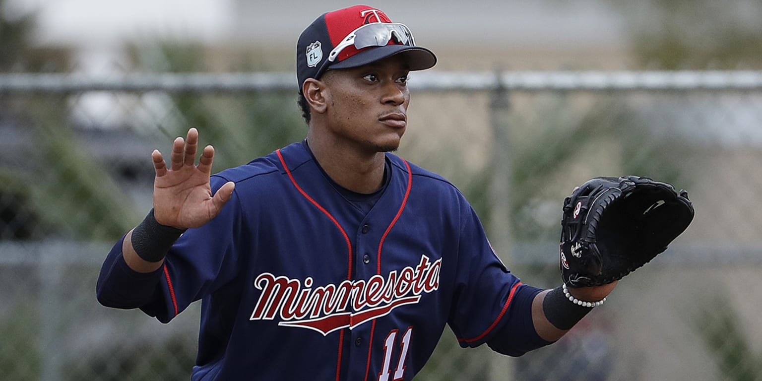 Twins will start season with Ehire Adrianza as the only backup middle  infielder